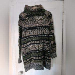 Free People long winter sweater. (ONLY WORN ONCE) size Medium